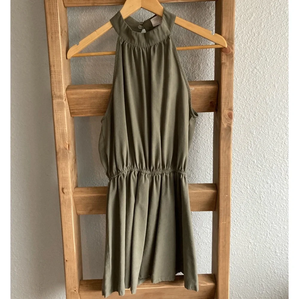 Romper - Picture 2 of 4